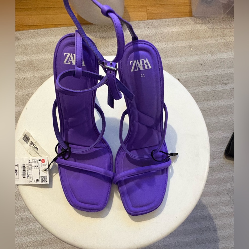 Zara Women's Vibrant Purple Heels